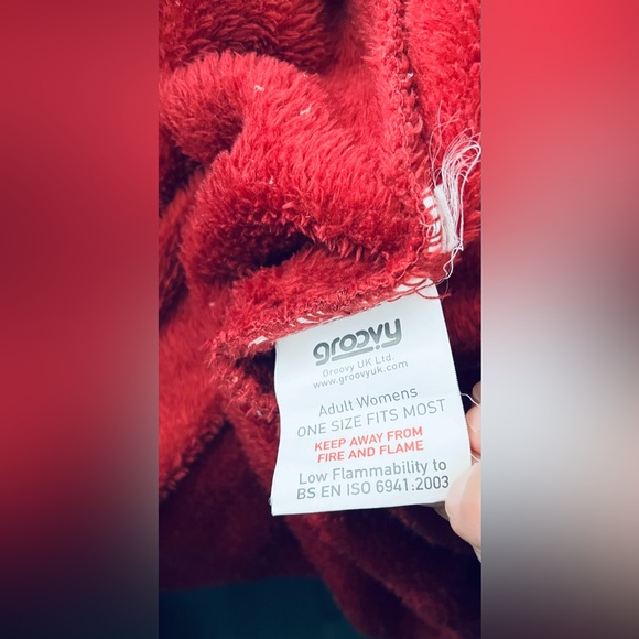 Harry Potter Gryffindor Robe - Picture 4 of 4